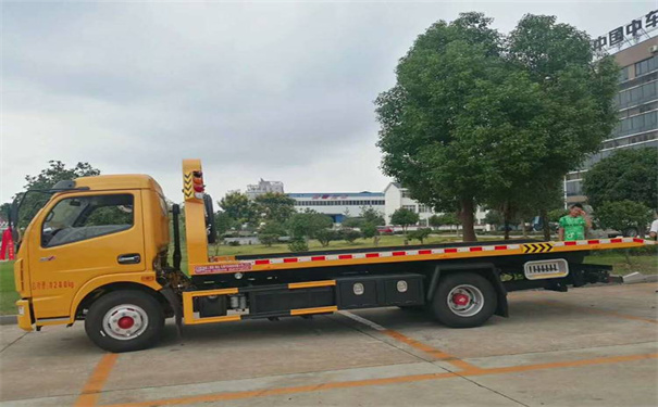 临沂定远24小时拖车救援电话号码，定远道路救援公司怎么收费的